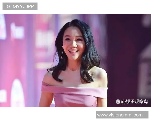 中国女友们:身影与光环 坚守他们身后 中国女友们:身影与光环 坚守他们身后